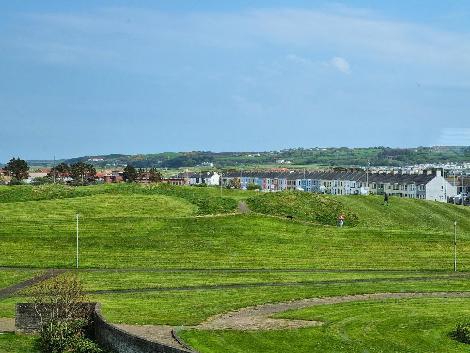 5 Dunluce Park - Portrush By The Seaアパートメント エクステリア 写真