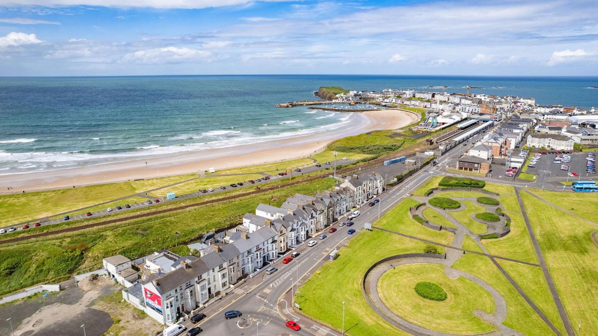 5 Dunluce Park - Portrush By The Seaアパートメント エクステリア 写真